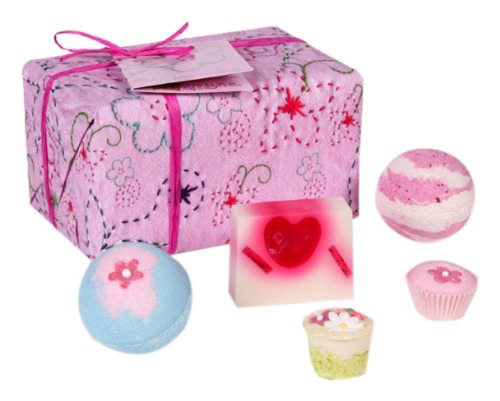 Bomb Cosmetics Pretty in Pink Gift Pack Damaged Box